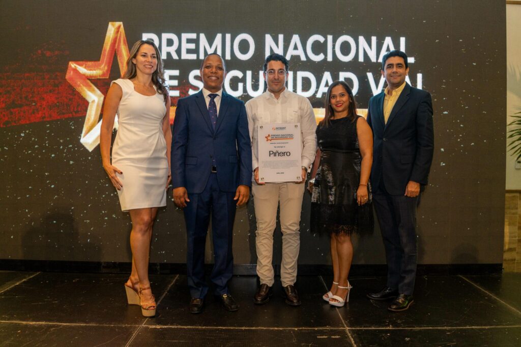 Piñero, Solbus, seguridad vial República Dominicana, Intrant, movilidad sostenible, transporte turístico RD