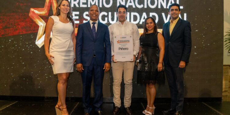 Piñero, Solbus, seguridad vial República Dominicana, Intrant, movilidad sostenible, transporte turístico RD
