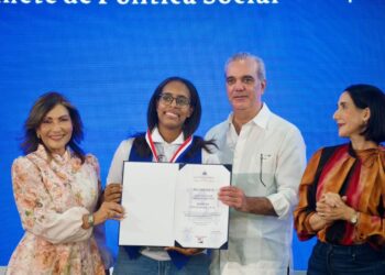 Oportunidad 14-24, juventud dominicana, programas sociales RD, formación técnica jóvenes, desarrollo social República Dominicana, presidente Abinader juventud