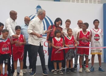 Club Villa Francisca, remodelación Club Villa Francisca, deporte en Santo Domingo, infraestructura deportiva RD, Comisión Presidencial de Desarrollo Provincial, espacios comunitarios RD