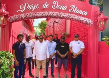 Paseo de Doña Blanca, Puerto Plata turismo, remozamiento turístico, Callejón Rosado, patrimonio cultural RD, Alex Jiménez artista