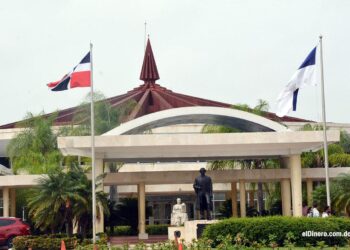 áreas protegidas República Dominicana, privatización parques nacionales RD, UASD medio ambiente, Academia de Ciencias RD, Ley 202/04 áreas protegidas, conservación ambiental RD