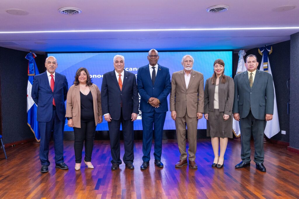 Licenciatura en Periodismo Contemporáneo, profesionalización del periodismo dominicano, Unapec, periodismo digital República Dominicana, educación superior en comunicación, periodismo y tecnología