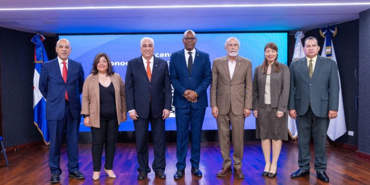Licenciatura en Periodismo Contemporáneo, profesionalización del periodismo dominicano, Unapec, periodismo digital República Dominicana, educación superior en comunicación, periodismo y tecnología