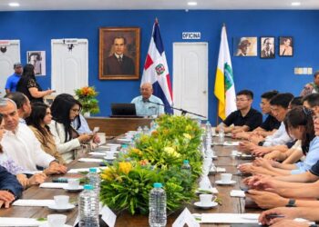 Tabacalera El Artista, industria tabacalera dominicana, acuerdo comercial China República Dominicana, cigarros premium dominicanos, desarrollo industria tabacalera, expansión mercados internacionales tabaco