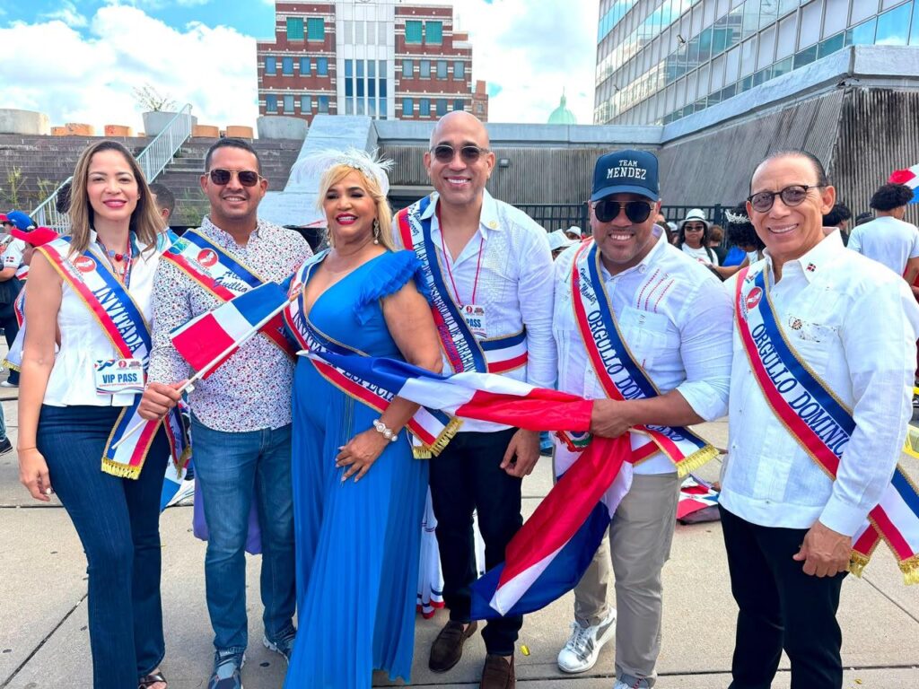 Barahona, Desfile Dominicano Nueva Jersey, Dr. Natanael Gutiérrez, diáspora dominicana, desarrollo regional Sur, cultura dominicana