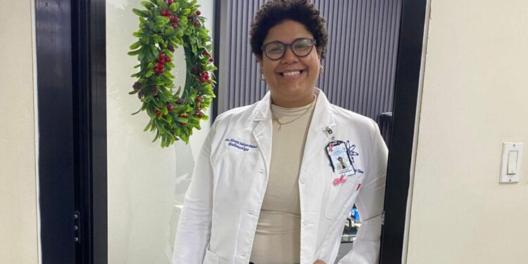 cáncer de mama en mujeres jóvenes, prevención cáncer de mama República Dominicana, detección temprana cáncer de mama, fertilidad y cáncer de mama, calidad de vida post cáncer, tratamientos cáncer de mama