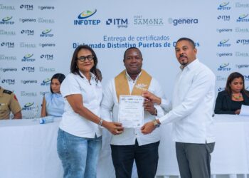 Infotep, turismo de cruceros, Puerto Port Samaná, capacitación en Samaná, desarrollo turístico RD, Arroyo Barril
