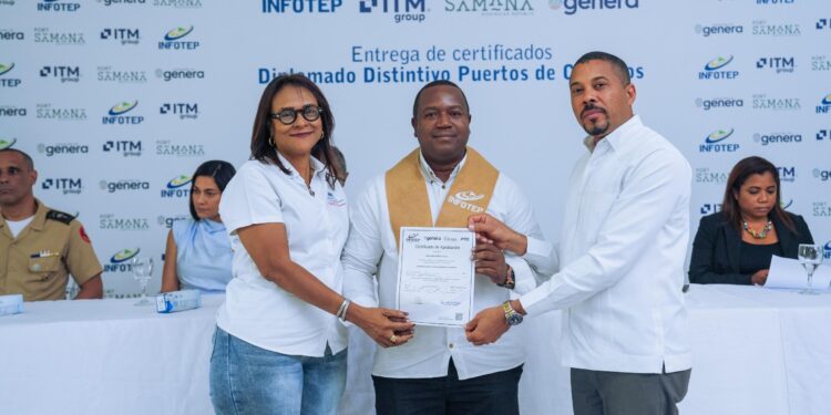 Infotep, turismo de cruceros, Puerto Port Samaná, capacitación en Samaná, desarrollo turístico RD, Arroyo Barril