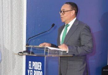 Víctor Bautista, El poder y el ruido, vida pública República Dominicana, análisis comunicación dominicana, libros sobre política dominicana, pensamiento crítico RD