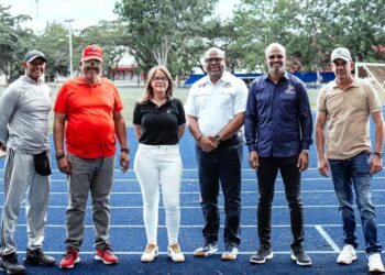 INEFI, pista de atletismo San Francisco de Macorís, voluntariado comunitario deporte, deporte en provincia Duarte, recuperación espacios deportivos República Dominicana, atletismo en Cibao Nordeste