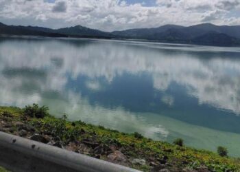 cianobacterias República Dominicana, presas Hatillo y Valdesia, cianotoxinas y salud pública, investigación ambiental RD, microcistina en embalses, contaminación agua RD