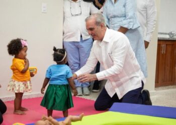 Caipi República de Colombia, atención integral primera infancia, Luis Abinader, Inaipi, desarrollo infantil RD, protección niños vulnerables