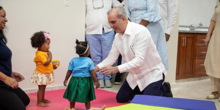 Caipi República de Colombia, atención integral primera infancia, Luis Abinader, Inaipi, desarrollo infantil RD, protección niños vulnerables