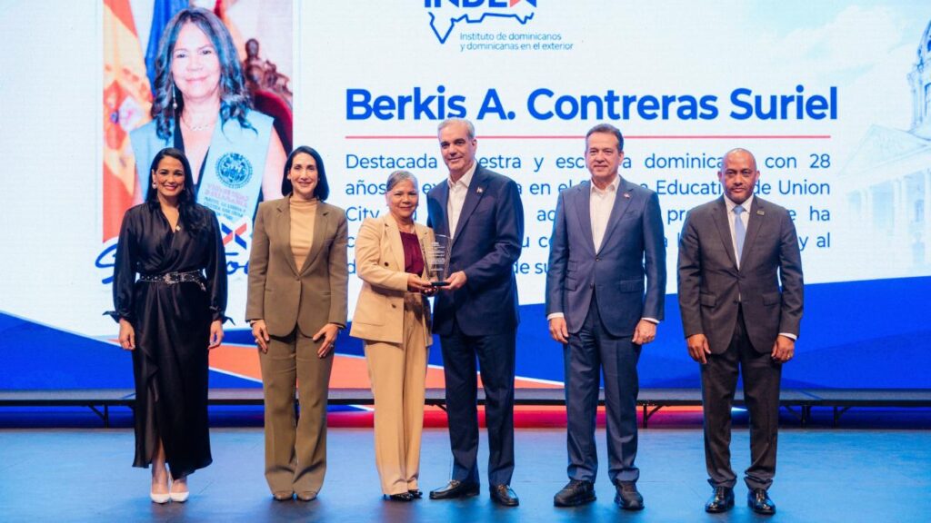 Luis Abinader, dominicanos destacados en Estados Unidos, Index Somos Todos, diáspora dominicana, pasaporte electrónico dominicano, fortalecimiento de la identidad dominicana