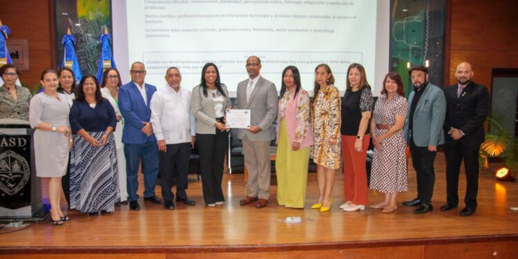 inteligencia artificial turismo RD, UASD turismo innovación, turismo 4.0 República Dominicana, nuevas tecnologías turismo dominicano, experiencias inmersivas turismo RD, hiperpersonalización servicios turísticos