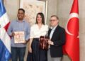 mapamundi de Piri Reis, Faro a Colón, donación cultural Turquía RD, cartografía histórica dominicana, Piri Reis navegante otomano, patrimonio cultural República Dominicana
