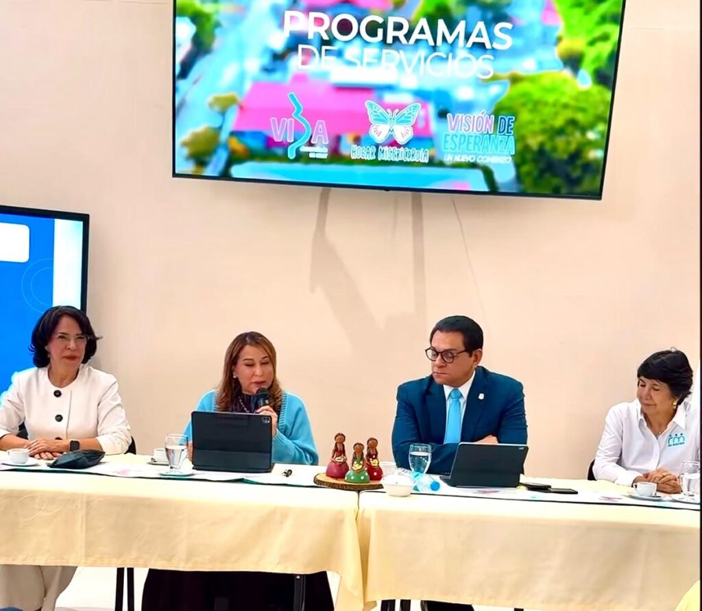 inclusión social en Santiago, prevención embarazo adolescente RD, programas sociales República Dominicana, Fundación Red Misericordia, Mayra Jiménez desarrollo social, protección social en Santiago
